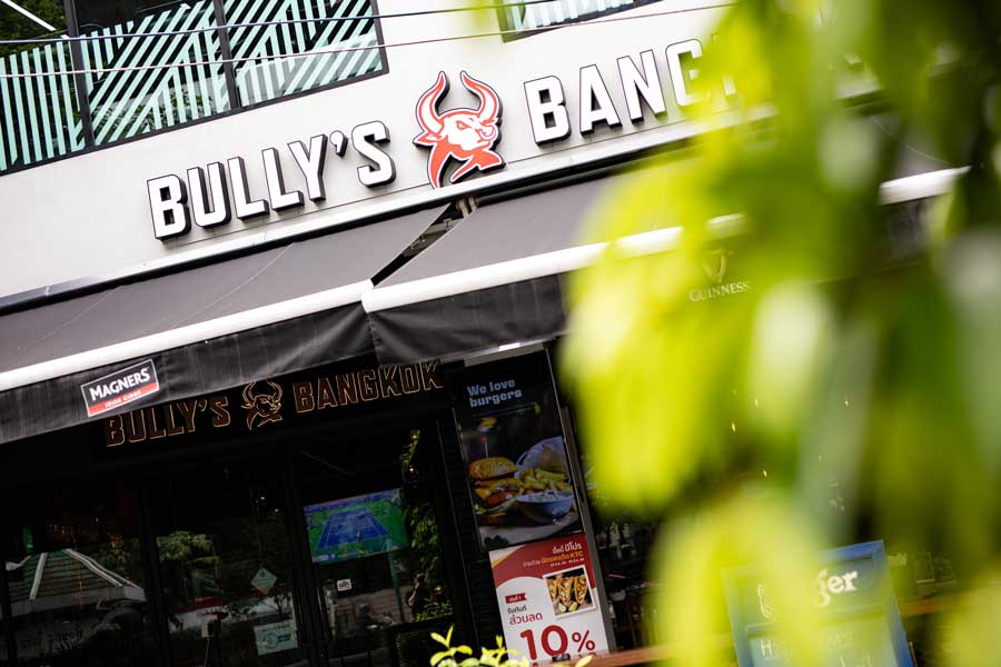 Entrance of Bully's Bangkok on Sukhumvit Road